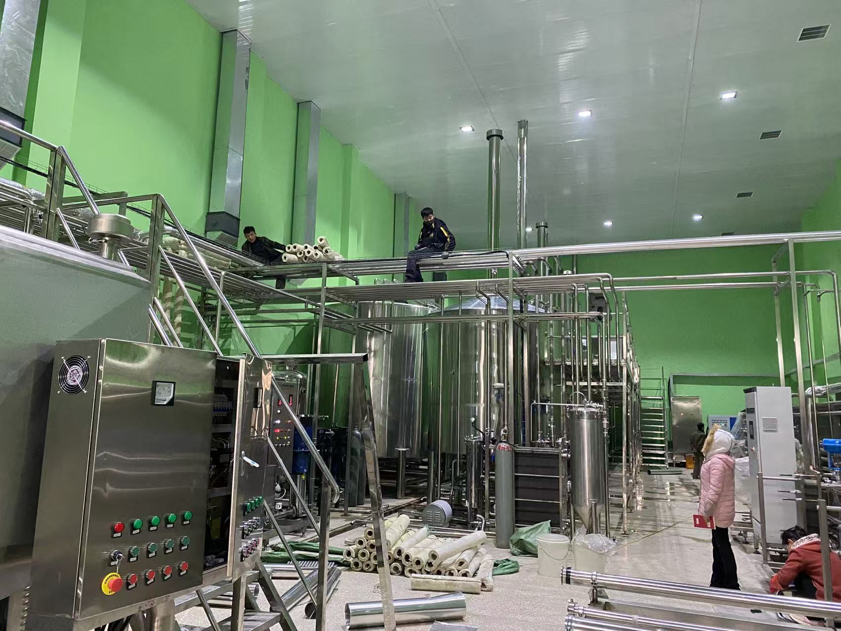 四川精酿啤酒设备厂—精酿啤酒设备制造：传承工艺与创新科技的交融